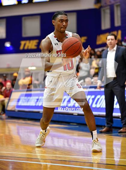 Thumbnail 1 in Archbishop Stepinac vs. Cardinal Hayes (CHSAA Championship) photogallery.