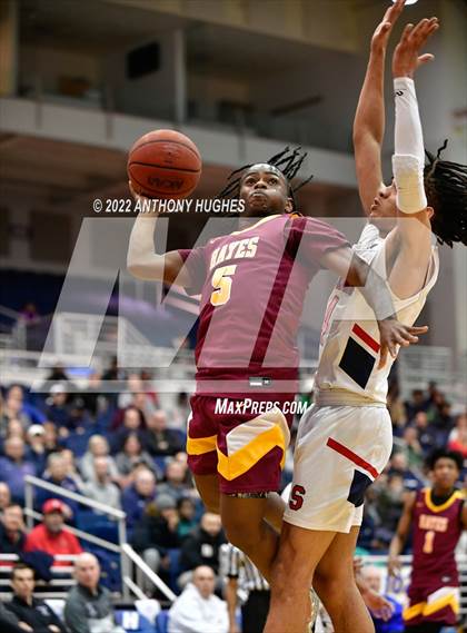 Thumbnail 1 in Archbishop Stepinac vs. Cardinal Hayes (CHSAA Championship) photogallery.