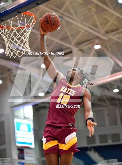 Thumbnail 3 in Archbishop Stepinac vs. Cardinal Hayes (CHSAA Championship) photogallery.