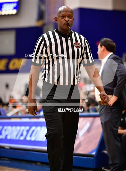Thumbnail 2 in Archbishop Stepinac vs. Cardinal Hayes (CHSAA Championship) photogallery.