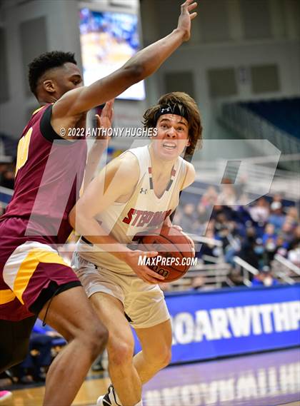 Thumbnail 3 in Archbishop Stepinac vs. Cardinal Hayes (CHSAA Championship) photogallery.