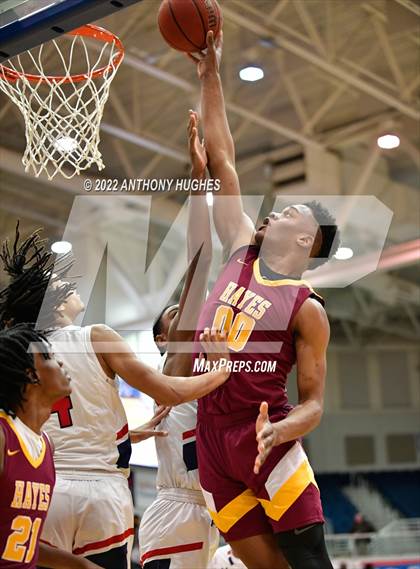 Thumbnail 1 in Archbishop Stepinac vs. Cardinal Hayes (CHSAA Championship) photogallery.