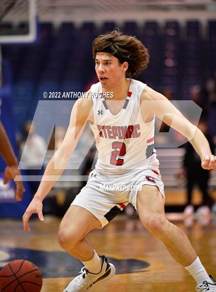 Thumbnail 1 in Archbishop Stepinac vs. Cardinal Hayes (CHSAA Championship) photogallery.