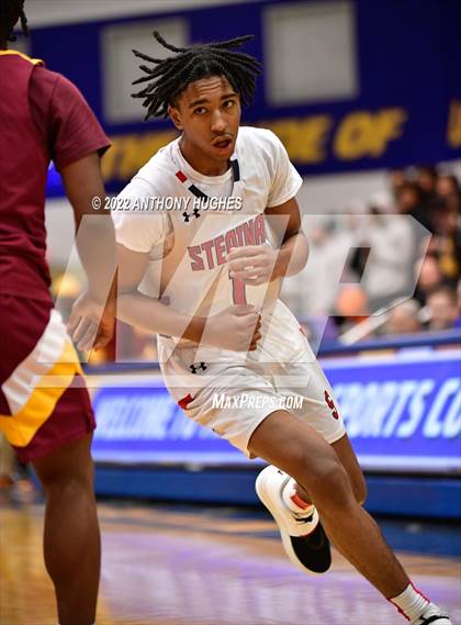 Thumbnail 2 in Archbishop Stepinac vs. Cardinal Hayes (CHSAA Championship) photogallery.