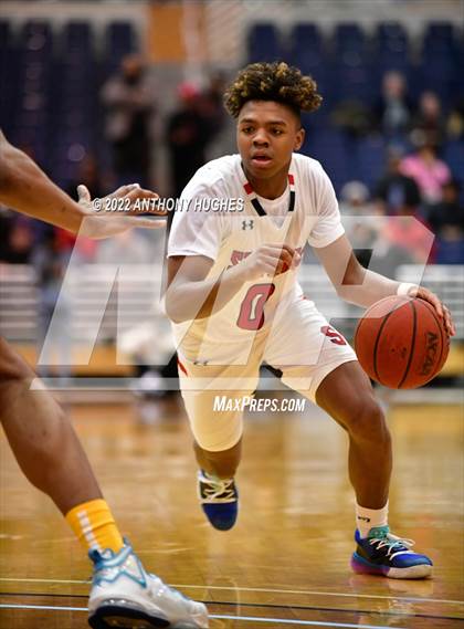 Thumbnail 3 in Archbishop Stepinac vs. Cardinal Hayes (CHSAA Championship) photogallery.