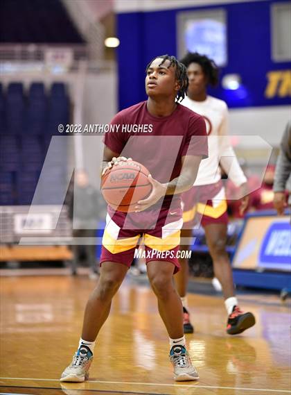 Thumbnail 2 in Archbishop Stepinac vs. Cardinal Hayes (CHSAA Championship) photogallery.