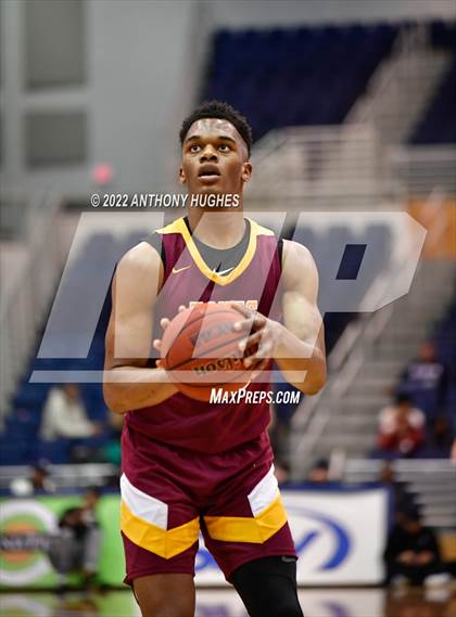 Thumbnail 1 in Archbishop Stepinac vs. Cardinal Hayes (CHSAA Championship) photogallery.