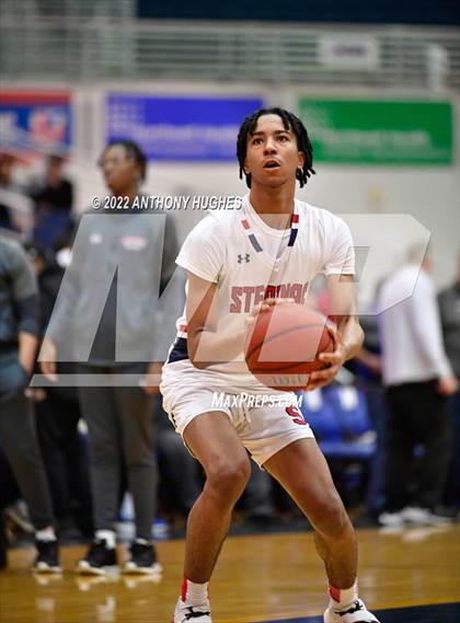 Thumbnail 1 in Archbishop Stepinac vs. Cardinal Hayes (CHSAA Championship) photogallery.