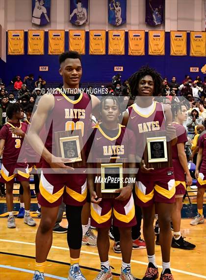 Thumbnail 2 in Archbishop Stepinac vs. Cardinal Hayes (CHSAA Championship) photogallery.