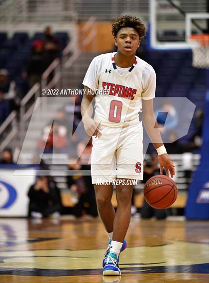 Thumbnail 2 in Archbishop Stepinac vs. Cardinal Hayes (CHSAA Championship) photogallery.