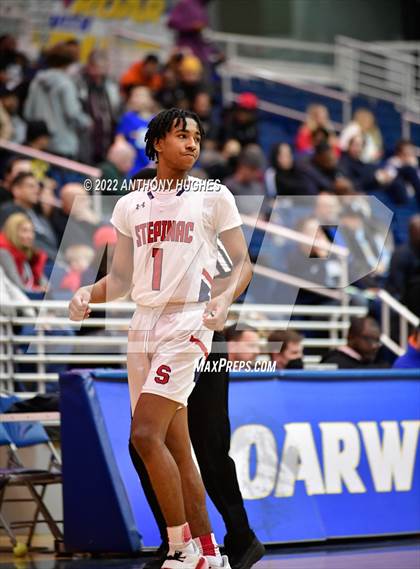 Thumbnail 3 in Archbishop Stepinac vs. Cardinal Hayes (CHSAA Championship) photogallery.