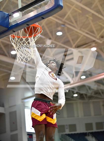 Thumbnail 2 in Archbishop Stepinac vs. Cardinal Hayes (CHSAA Championship) photogallery.