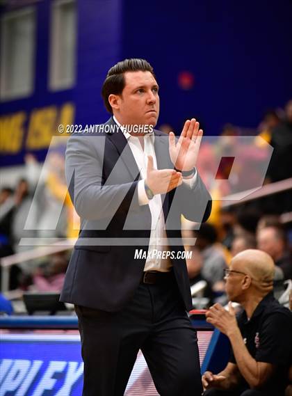 Thumbnail 1 in Archbishop Stepinac vs. Cardinal Hayes (CHSAA Championship) photogallery.