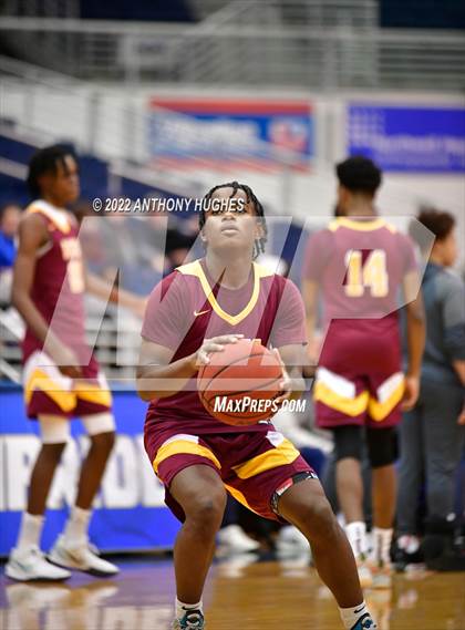 Thumbnail 1 in Archbishop Stepinac vs. Cardinal Hayes (CHSAA Championship) photogallery.