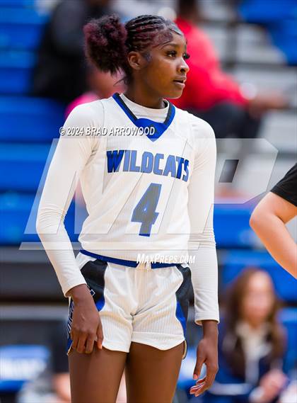 Thumbnail 1 in Queen's Grant vs. Lake Norman (Phenom Lakesgiving) photogallery.
