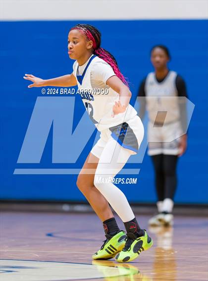 Thumbnail 3 in Queen's Grant vs. Lake Norman (Phenom Lakesgiving) photogallery.
