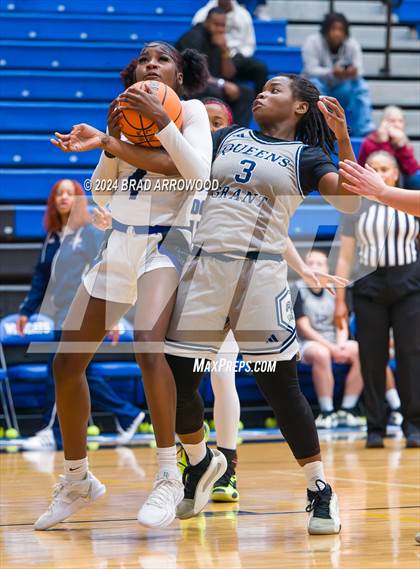 Thumbnail 1 in Queen's Grant vs. Lake Norman (Phenom Lakesgiving) photogallery.