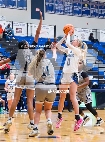 Thumbnail 2 in Queen's Grant vs. Lake Norman (Phenom Lakesgiving) photogallery.