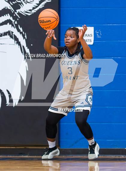Thumbnail 3 in Queen's Grant vs. Lake Norman (Phenom Lakesgiving) photogallery.