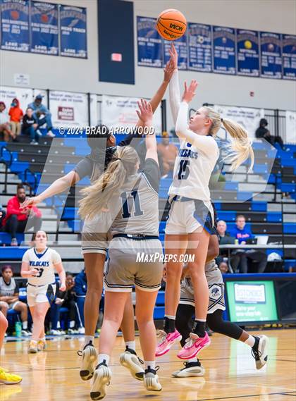 Thumbnail 3 in Queen's Grant vs. Lake Norman (Phenom Lakesgiving) photogallery.
