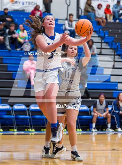 Thumbnail 2 in Queen's Grant vs. Lake Norman (Phenom Lakesgiving) photogallery.