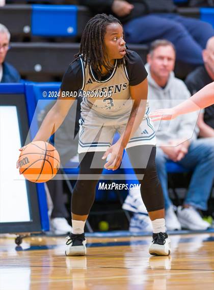 Thumbnail 3 in Queen's Grant vs. Lake Norman (Phenom Lakesgiving) photogallery.