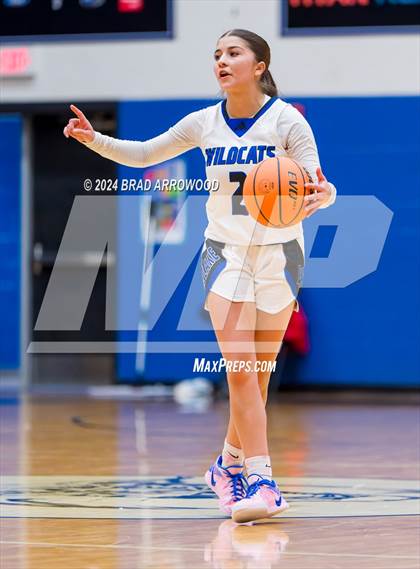 Thumbnail 2 in Queen's Grant vs. Lake Norman (Phenom Lakesgiving) photogallery.