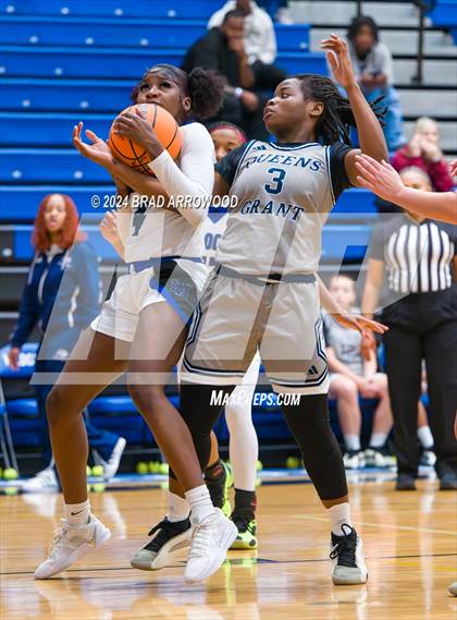 Thumbnail 2 in Queen's Grant vs. Lake Norman (Phenom Lakesgiving) photogallery.