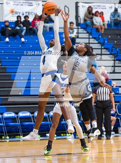 Thumbnail 2 in Queen's Grant vs. Lake Norman (Phenom Lakesgiving) photogallery.