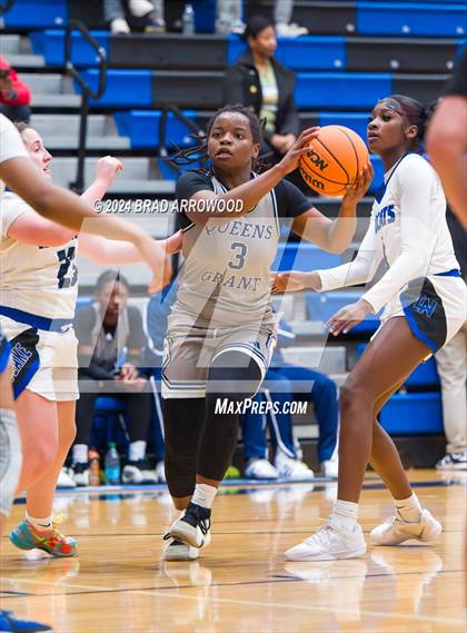 Thumbnail 1 in Queen's Grant vs. Lake Norman (Phenom Lakesgiving) photogallery.