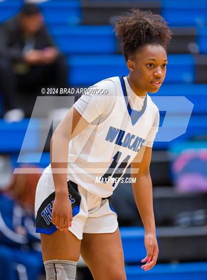 Thumbnail 3 in Queen's Grant vs. Lake Norman (Phenom Lakesgiving) photogallery.