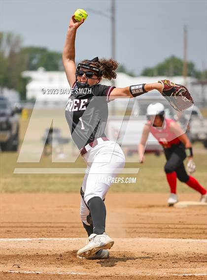 Thumbnail 1 in Western Dubuque vs Independence (West Delaware Invitational) photogallery.