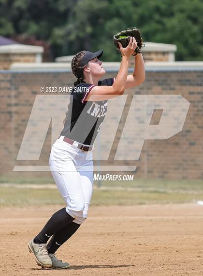 Thumbnail 2 in Western Dubuque vs Independence (West Delaware Invitational) photogallery.