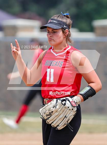Thumbnail 1 in Western Dubuque vs Independence (West Delaware Invitational) photogallery.