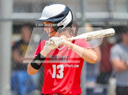 Thumbnail 3 in Western Dubuque vs Independence (West Delaware Invitational) photogallery.