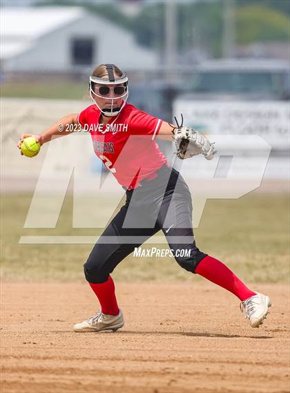 Thumbnail 2 in Western Dubuque vs Independence (West Delaware Invitational) photogallery.