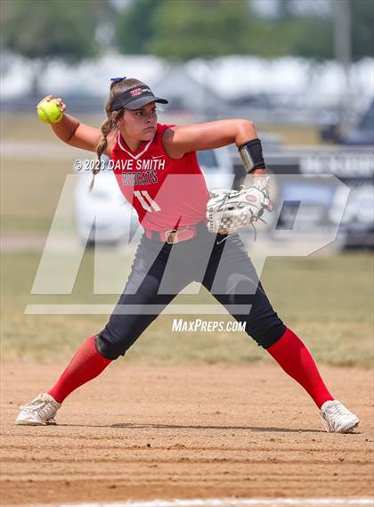 Thumbnail 2 in Western Dubuque vs Independence (West Delaware Invitational) photogallery.