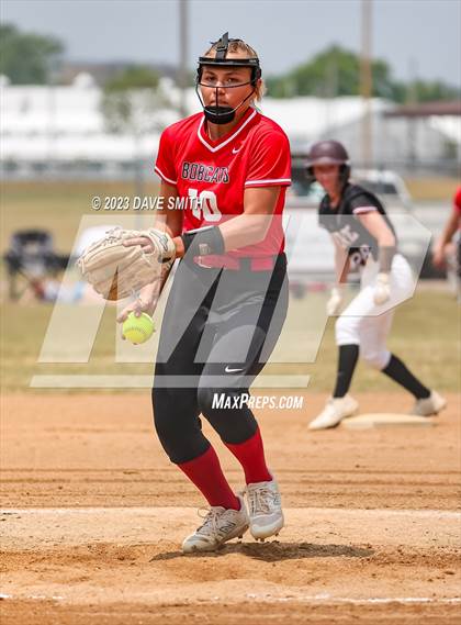 Thumbnail 2 in Western Dubuque vs Independence (West Delaware Invitational) photogallery.