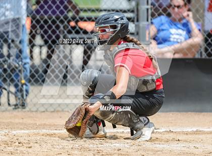 Thumbnail 2 in Western Dubuque vs Independence (West Delaware Invitational) photogallery.