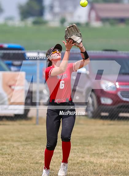 Thumbnail 2 in Western Dubuque vs Independence (West Delaware Invitational) photogallery.