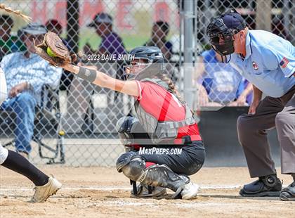 Thumbnail 2 in Western Dubuque vs Independence (West Delaware Invitational) photogallery.
