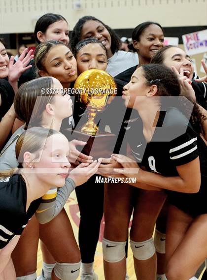 Thumbnail 1 in Boswell vs Fossil Ridge (UIL 6A Volleyball Bi-District) photogallery.