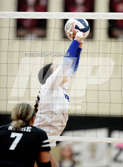 Thumbnail 1 in Boswell vs Fossil Ridge (UIL 6A Volleyball Bi-District) photogallery.