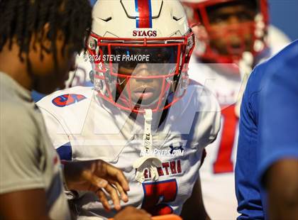Thumbnail 3 in DeMatha @ Archbishop Spalding photogallery.