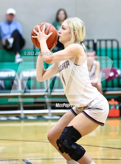 Thumbnail 3 in Huckabay vs Millsap (Santo Tournament) photogallery.