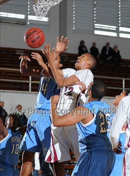 Thumbnail 1 in Burbank vs. Johnson (St. Hope Holiday Classic) photogallery.