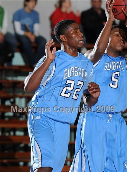 Thumbnail 3 in Burbank vs. Johnson (St. Hope Holiday Classic) photogallery.