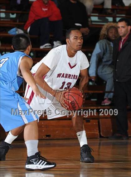 Thumbnail 1 in Burbank vs. Johnson (St. Hope Holiday Classic) photogallery.