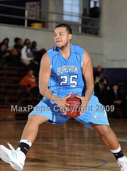 Thumbnail 3 in Burbank vs. Johnson (St. Hope Holiday Classic) photogallery.