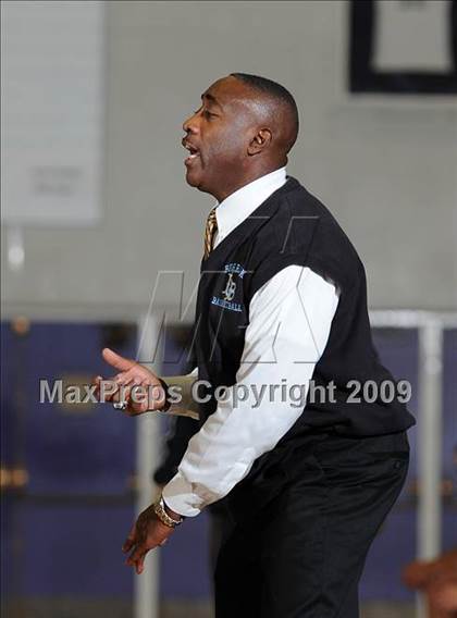 Thumbnail 2 in Burbank vs. Johnson (St. Hope Holiday Classic) photogallery.